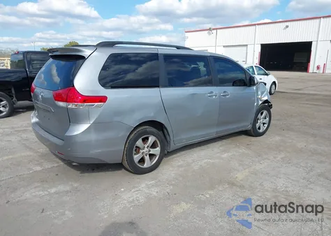 2011 Toyota Sienna Le V6 из США, поврежденный, VIN 5TDKK3DC2BS152306